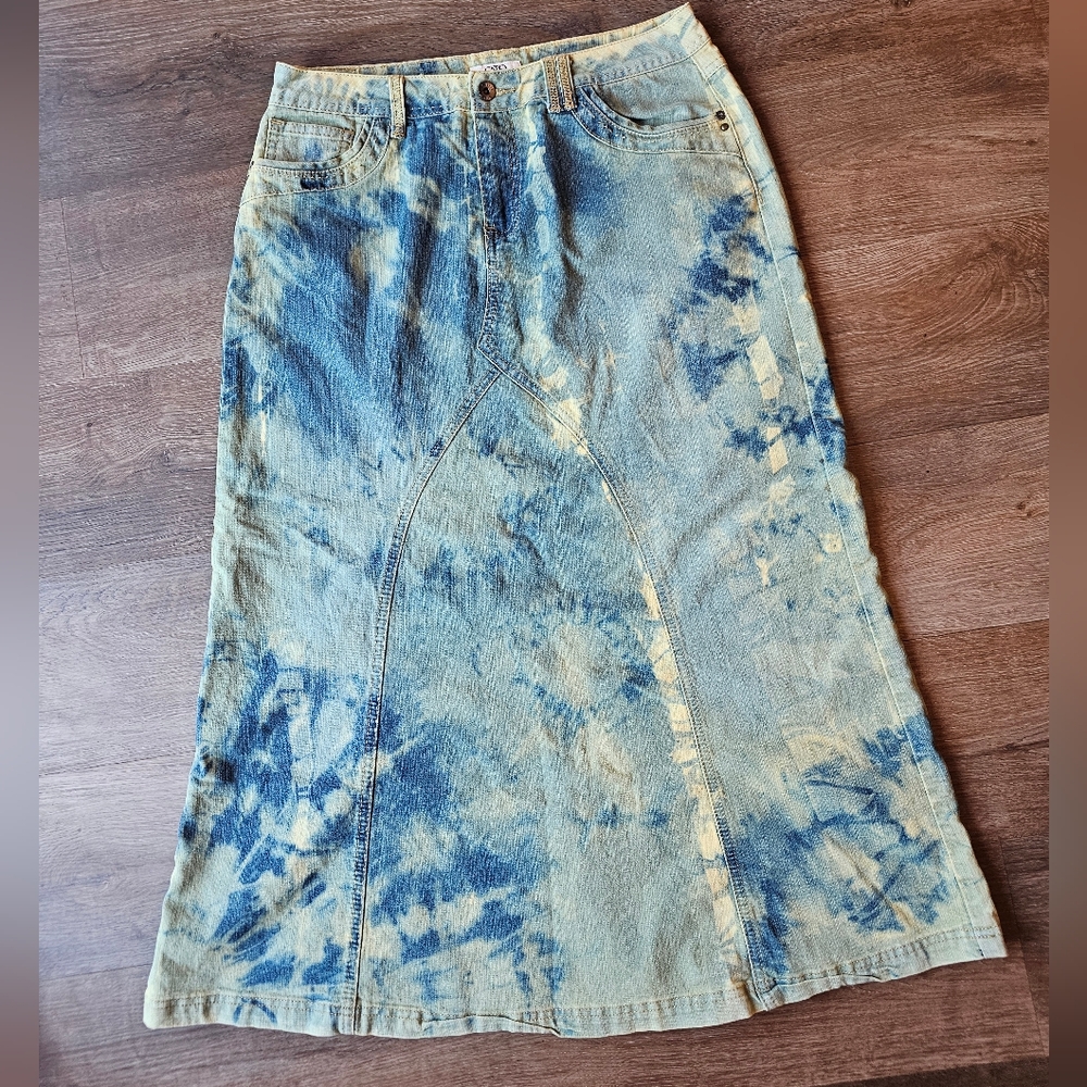 Y2K customized Acid washed and yellowed Cato long jean skirt size 10